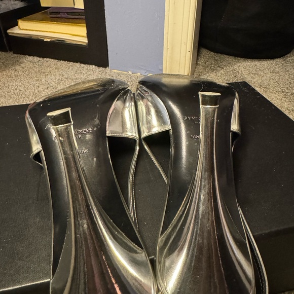 SAINT LAURENT 
silver leather almond toe 
 slingback strap 90mm heel - Picture 6 of 7
